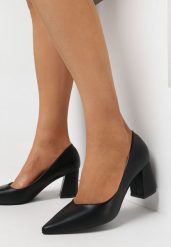 Czarne Czółenka Oaraneh. Czarne czółenka damskie Born2be, bez wzorów, bez obcasa, na obcasie. Za 64.99 zł.