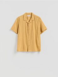 Wzorzysta koszula regular fit - kremowy. Białe koszule męskie Reserved, l, bez wzorów, z bawełny, bez kołnierzyka, bez ramiączek. Za 119.99 zł.