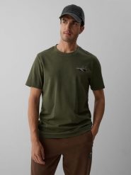 4F T-shirt regular z nadrukiem męski - khaki XL. Brązowe t-shirty męskie 4f, m, bez wzorów, z bawełny, bez kołnierzyka. Za 69.99 zł.