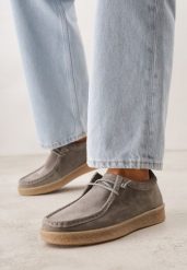 Ciemnobeżowe Zamszowe Półbuty ze Skórzaną Wkładką i Ozdobnymi Przeszyciami Olenos. Brązowe półbuty damskie Born2be, bez wzorów, z dresówki, bez obcasa. Za 189.99 zł.