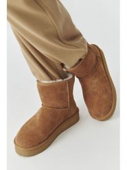 TATUUM Skórzane botki w kolorze jasnobrązowym rozmiar: 41. Brązowe botki damskie Tatuum, z materiału, z okrągłym noskiem, bez obcasa, na platformie, bez zapięcia. Za 292.20 zł.