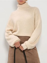 Melanżowy golf - beżowy. Brązowe golfy damskie Sinsay, l, bez wzorów, bez ramiączek. Za 49.99 zł.