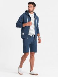 Męski dresowy komplet bluza rozpinana + szorty – ciemnoniebieski V4 - Rozmiar: S. Niebieskie szorty męskie Ombre Clothing, na lato, bez wzorów, z bawełny, klasyczne. W wyprzedaży za 179.99 zł.