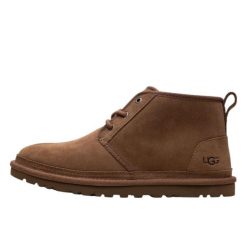 Buty do chodzenia dla dorosłych UGG Neumel Boot Chestnut. Brązowe buty sportowe na co dzień damskie Ugg, bez wzorów, trekkingowe. Za 662.80 zł.