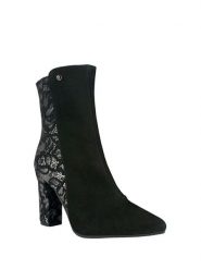 BOSCCOLO Skórzane botki w kolorze czarnym rozmiar: 40. Czarne botki damskie Bosccolo, ze skóry, eleganckie, bez obcasa, bez zapięcia. Za 313.76 zł.