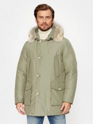 Woolrich Kurtka puchowa Arctic CFWOOU0482MRUT0001 Zielony Regular Fit. Zielone kurtki męskie Woolrich, m, bez wzorów, z puchu, bez kaptura. Za 3,999.00 zł.