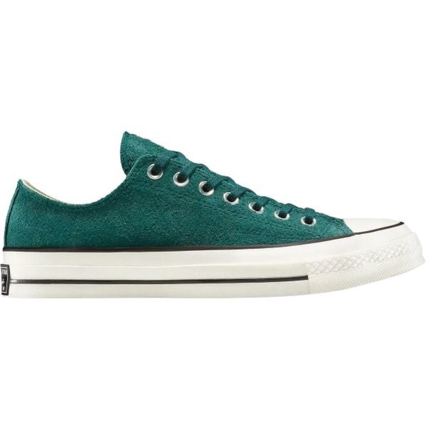 Buty sportowe Converse Chuck 70. Zielone buty sportowe na co dzień damskie Converse, bez wzorów, z materiału, na fitness i siłownię. Za 490.00 zł.