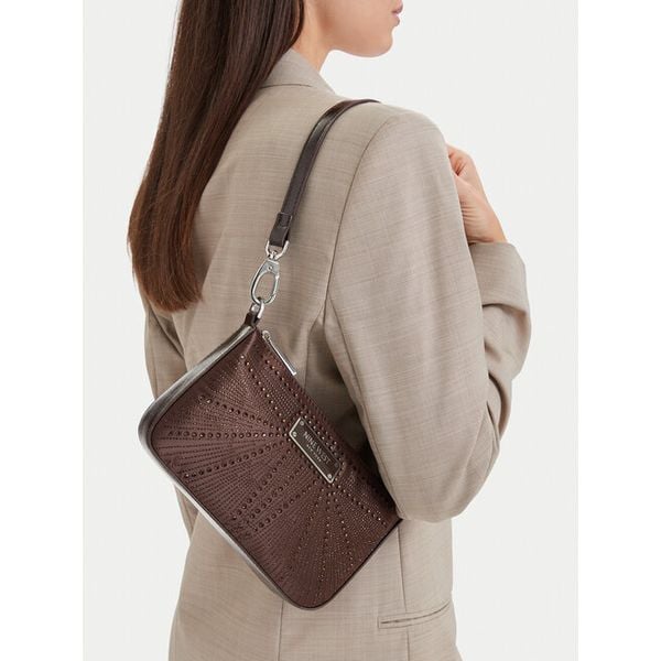 Torebka Nine West. Brązowe torebki klasyczne damskie Nine West, bez wzorów, bez dodatków. Za 169.99 zł.