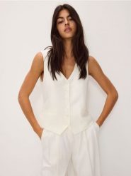 Kamizelka z lnem i wiskozą - biały. Białe kamizelki damskie Reserved, l, z wiskozy. W wyprzedaży za 69.99 zł.