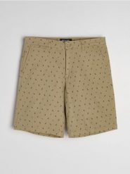 Szorty jeansowe chino - beżowy. Brązowe szorty męskie Sinsay, z jeansu, bez kołnierzyka. Za 49.99 zł.