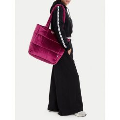 Torebka Reebok. Fioletowe torebki klasyczne damskie Reebok, bez wzorów, bez dodatków. Za 149.99 zł.