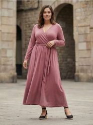 Sukienka z domieszką wiskozy - różowy. Czerwone sukienki damskie Sinsay, l, bez wzorów, z wiskozy, bez kołnierzyka, bez ramiączek. Za 59.99 zł.