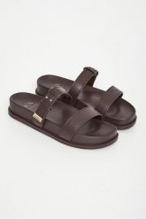 Klapki ARMANI EXCHANGE. Klapki damskie Armani Exchange, bez wzorów, bez obcasa. Za 629.00 zł.