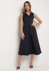 Granatowa Sukienka o Rozkloszowanym Kroju z Dekoltem w Serek Alifia. Niebieskie sukienki damskie Born2be, na co dzień, l, bez wzorów, klasyczne, bez kołnierzyka, bez ramiączek, midi, proste. Za 199.99 zł.