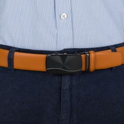 Pasek męski skórzany 3,5 cm klamra automatyczna Beltimore camel 02-562 : Kolory - brązowy, beżowy, Rozmiar pasków - r.110-125 cm. Brązowe paski męskie bez wzorów, ze skóry, wizytowe. Za 64.99 zł.