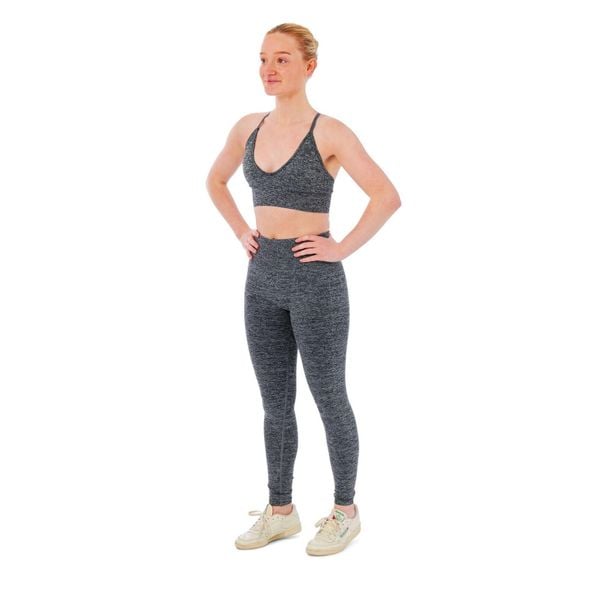 Damski zestaw sportowy Xtreme - legginsy + biustonosz sportowy - Antracyt. Szare biustonosze sportowe damskie XTREME SOCKSWEAR, l, bez wzorów, z materiału, z podwyższonym stanem, na fitness i siłownię. Za 190.74 zł.