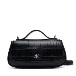 Torebka Calvin Klein. Czarne torebki klasyczne damskie CALVIN KLEIN, bez wzorów, bez dodatków. Za 449.99 zł.