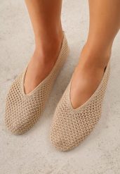 Ciemnobeżowe Balerinki VICES z Plecioną Cholewką Mahala. Brązowe baleriny damskie Renee, bez wzorów, bez obcasa. Za 99.99 zł.