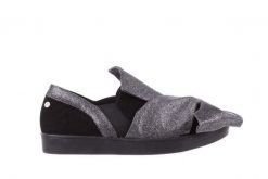 Trampki Bayla-172 M003 Czarny, Skóra naturalna - 38. Czarne trampki i tenisówki damskie Bayla, bez wzorów, z materiału. W wyprzedaży za 89.10 zł.