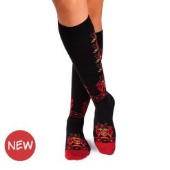 Damskie bawełniane skarpetki 3/4 z tradycyjnymi motywami w kolorze czarnym. Czarne skarpetki damskie OEM, bez wzorów, z bawełny. W wyprzedaży za 45.15 zł.