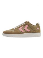 Sneakersy damskie Hummel St. Power Play SP. Brązowe obuwie trekkingowe damskie HUMMEL. Za 212.00 zł.