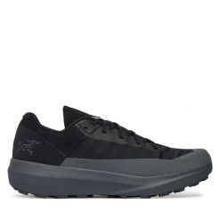 Buty do biegania Arc'teryx. Czarne obuwie do biegania damskie Arc'teryx. Za 799.99 zł.