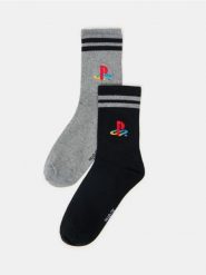 Długie prążkowane skarpety z haftem 2 pack PlayStation - wielobarwny. Skarpetki męskie Sinsay, bez wzorów, prążkowane. Za 15.99 zł.