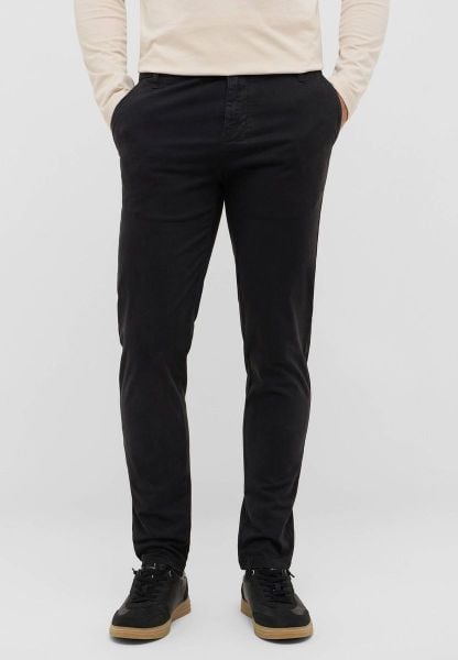 Męskie Spodnie Jeansowe Mustang Style Daytona Chino Black Beauty 1016824 4185. Czarne spodnie materiałowe męskie Mustang, bez wzorów, z jeansu. Za 219.99 zł.