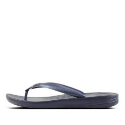 Klapki damskie FitFlop Iqushion Ergonomic TPU. Niebieskie klapki damskie FIT FLOP, bez wzorów, z materiału, bez obcasa. Za 227.00 zł.