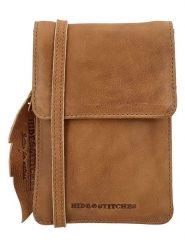 HIDE & STITCHES Skórzana torebka w kolorze jasnobrązowym na telefon - 13 x 19 x 2 cm rozmiar: onesize. Brązowe torebki klasyczne damskie HIDE & STITCHES, bez wzorów, z materiału, bez dodatków. Za 152.99 zł.