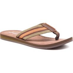 Japonki CLARKS - Lacono Post 261398507 Olive Combi. Zielone klapki i japonki męskie Clarks, z materiału. W wyprzedaży za 149.00 zł.