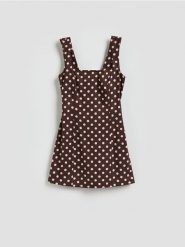 Sukienka mini z lnem - ciemnobrązowy. Brązowe sukienki damskie Reserved, l, bez wzorów, z wiskozy, bez kołnierzyka, bez ramiączek, mini, rozkloszowane. Za 129.99 zł.