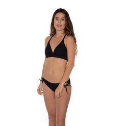 Figi do kostiumów kąpielowych dla kobiet Protest Mm Gobi. Czarne bikini damskie Protest, bez wzorów. W wyprzedaży za 94.45 zł.