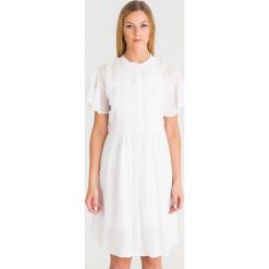 Biała sukienka Twinset My Twin. Białe sukienki damskie Twinset, na co dzień, l, bez wzorów, bez kołnierzyka, bez ramiączek, maxi, proste. Za 275.60 zł.