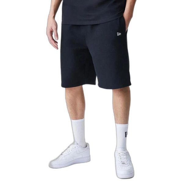 Szorty oversize New Era Essentials. Czarne szorty męskie New Era, z bawełny, bez kołnierzyka. Za 156.50 zł.