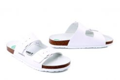 DR. BRINKMANN 603141-3 weiss, klapki damskie. Białe klapki damskie Dr. Brinkmann, bez wzorów, bez obcasa. Za 131.67 zł.