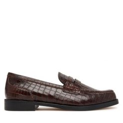Półbuty Clarks. Brązowe półbuty damskie Clarks, bez wzorów, bez obcasa, na płaskiej podeszwie. Za 519.99 zł.