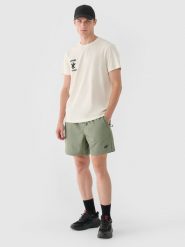 4F Spodenki casual męskie - oliwkowe M. Brązowe szorty męskie 4f, z bawełny, bez kołnierzyka. W wyprzedaży za 59.99 zł.