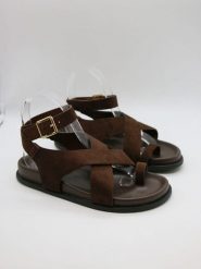 Bellucci Sandały w kolorze brązowym rozmiar: 37. Brązowe sandały damskie Bellucci, bez wzorów, bez obcasa. Za 86.99 zł.