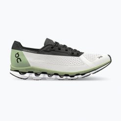 Buty do biegania damskie On Cloudboom. Białe obuwie do biegania damskie On. Za 519.99 zł.