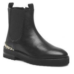 Botki Aigner. Czarne botki damskie Aigner, bez obcasa, na płaskiej podeszwie, bez zapięcia. Za 1,489.00 zł.