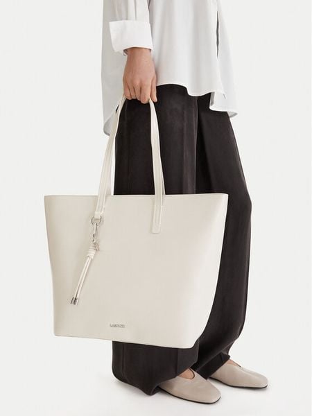 Lasocki Torebka CEO-LSK-X-002-09 Écru. Torebki klasyczne damskie Lasocki, bez wzorów, z materiału, bez dodatków. Za 199.99 zł.