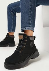 Czarne Traperki ze Sznurowaniem i Ociepleniem z Futerka Unanza. Czarne trapery damskie Born2be, z jeansu, bez obcasa. Za 139.99 zł.