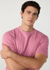 T-shirt regular fit z lnem - brudny róż. Czerwone t-shirty męskie Reserved, l, bez wzorów, z bawełny, bez kołnierzyka. Za 99.99 zł.