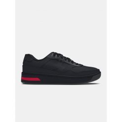 Buty damskie Under Armour UA Court 96. Czarne obuwie treningowe damskie Under Armour, na fitness i siłownię. Za 329.99 zł.