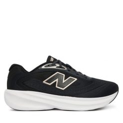 Buty do biegania New Balance. Czarne obuwie do biegania damskie New Balance. Za 399.99 zł.