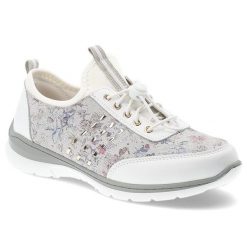 Półbuty damskie S.Barski, cholewka ze skóry naturalnej wsuwane płaskie lekkie i wygodne, białe, GR61-5990. Białe półbuty damskie S.BARSKI, bez wzorów, ze skóry, bez obcasa, na płaskiej podeszwie. Za 199.00 zł.