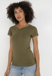 Ciemnozielony T-shirt Thonilacia. Zielone t-shirty damskie Born2be, m, z aplikacjami, z bawełny, bez kołnierzyka. Za 29.99 zł.