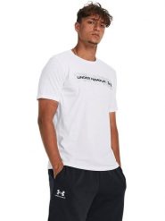 Under Armour Koszulka sportowa "Camo" w kolorze białym rozmiar: M. Białe t-shirty sportowe męskie Under Armour, m, z materiału, bez ramiączek, outdoorowe. Za 77.95 zł.