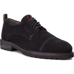 Półbuty STRELLSON - New Brown 4010002489 Black 900. Czarne półbuty męskie Strellson, z materiału, bez zapięcia. W wyprzedaży za 359.00 zł.